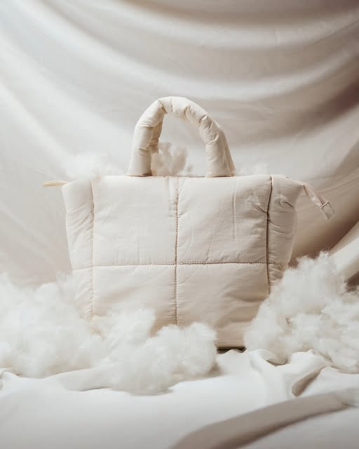 CM - a Handbag - Sky - a Off-white