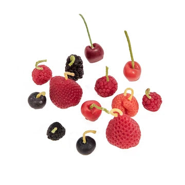 Beeswax Candle | Pick your own berries - Strawberry - Medium